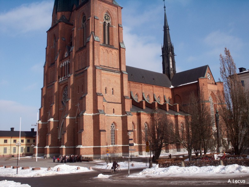 http://www.objectif-suede.com/Images/grd_format/Uppsala/hiver/cathedrale6.jpg