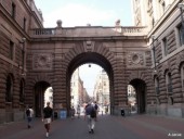 Arch in the parliament